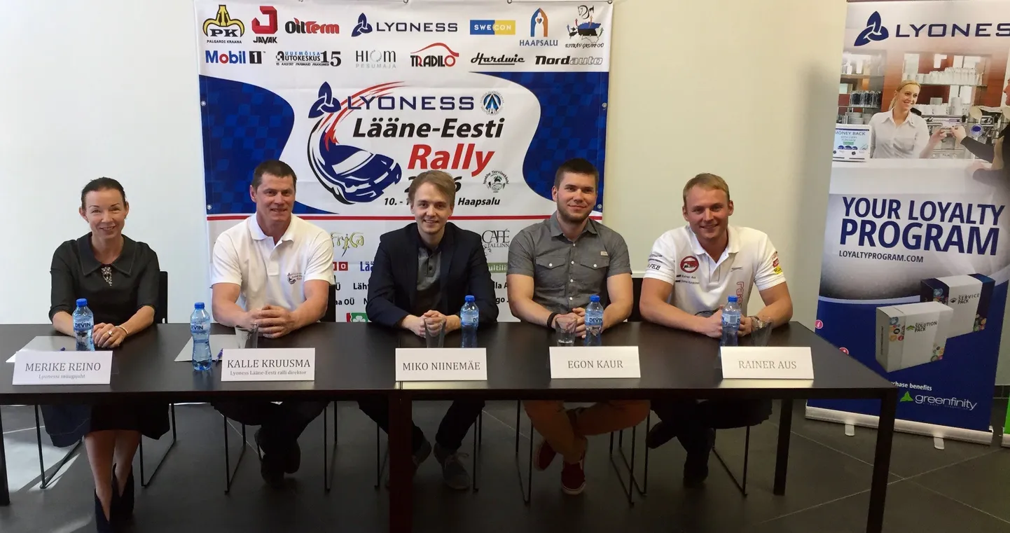 Võistlejad enne Lyoness Lääne-Eesti rallit.