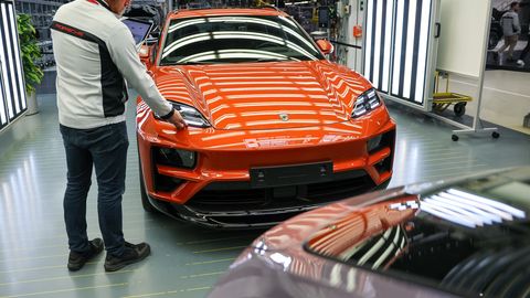 Alumiiniumi puudusest tingitud Porsche kasumihoiatus kukutas aktsiat