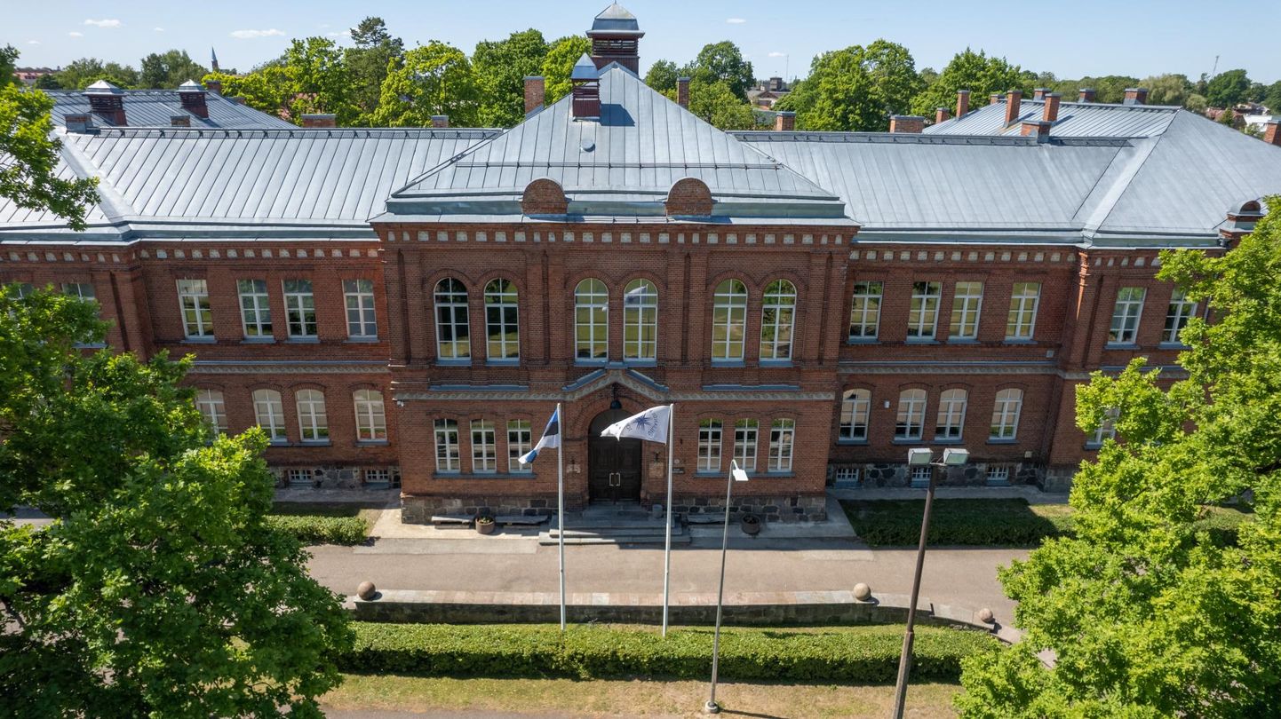 Sügisel algav õppeaasta toob Viljandi Kesklinna kooli õppetöö hilisema alguse ning 80-minutilised ainetunnid.