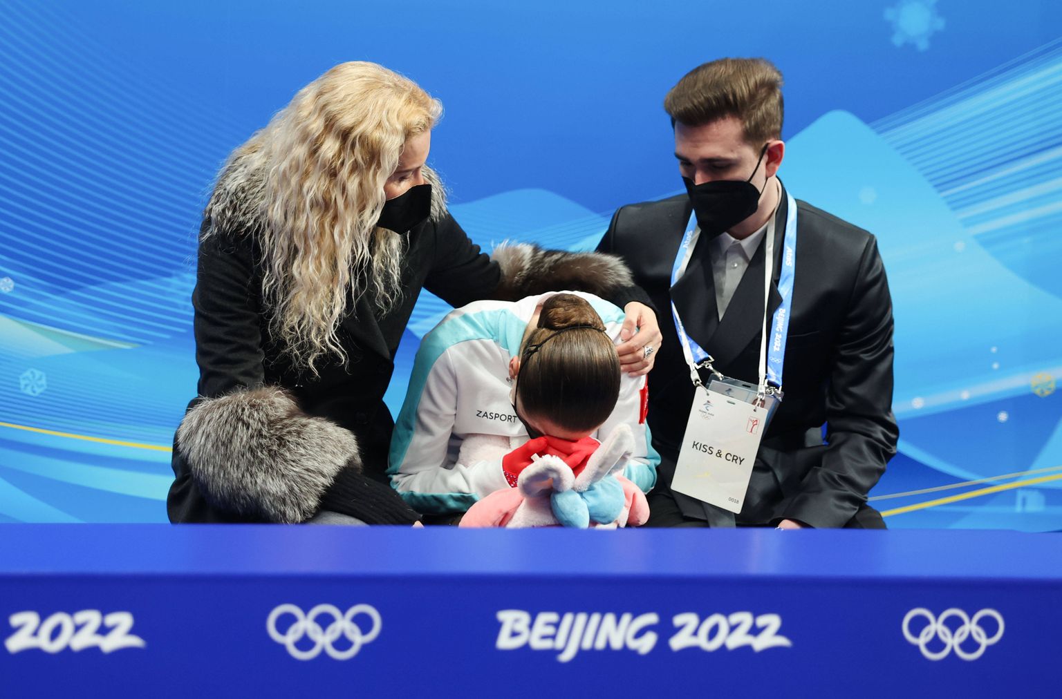 Камила Валиева расплакалась на оглашении результатов проката. ОИ в Пекине 2022