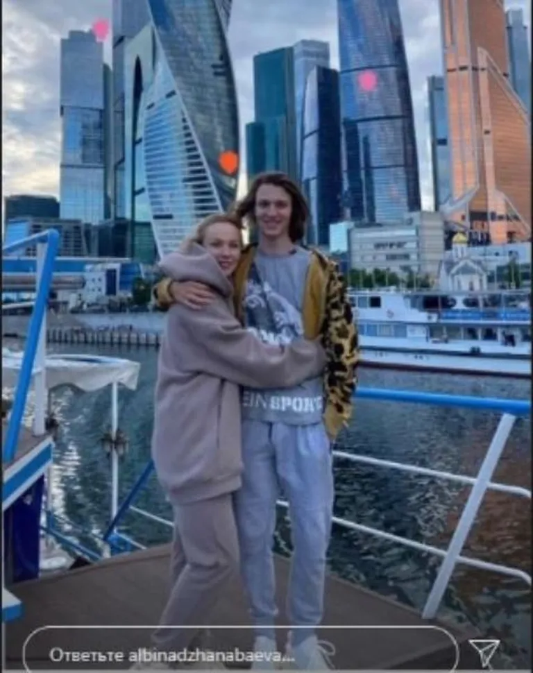 Альбина Джанабаева с сыном