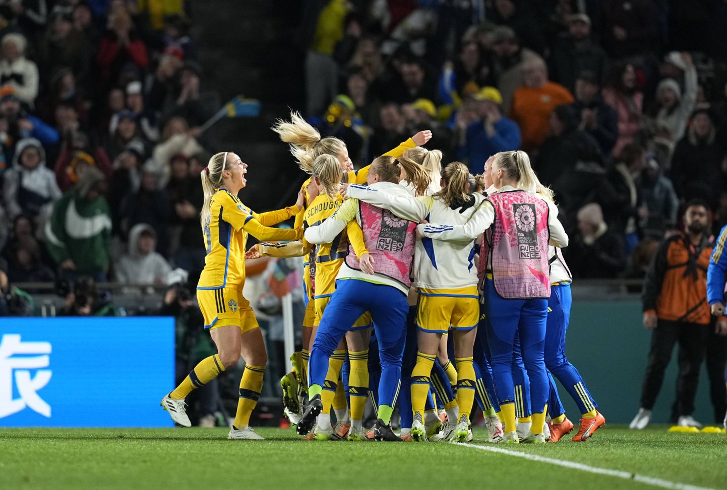 Rootsi naiskond kaotas MMi poolfinaalis Hispaaniale. Homme võideldakse pronksmedali eest.