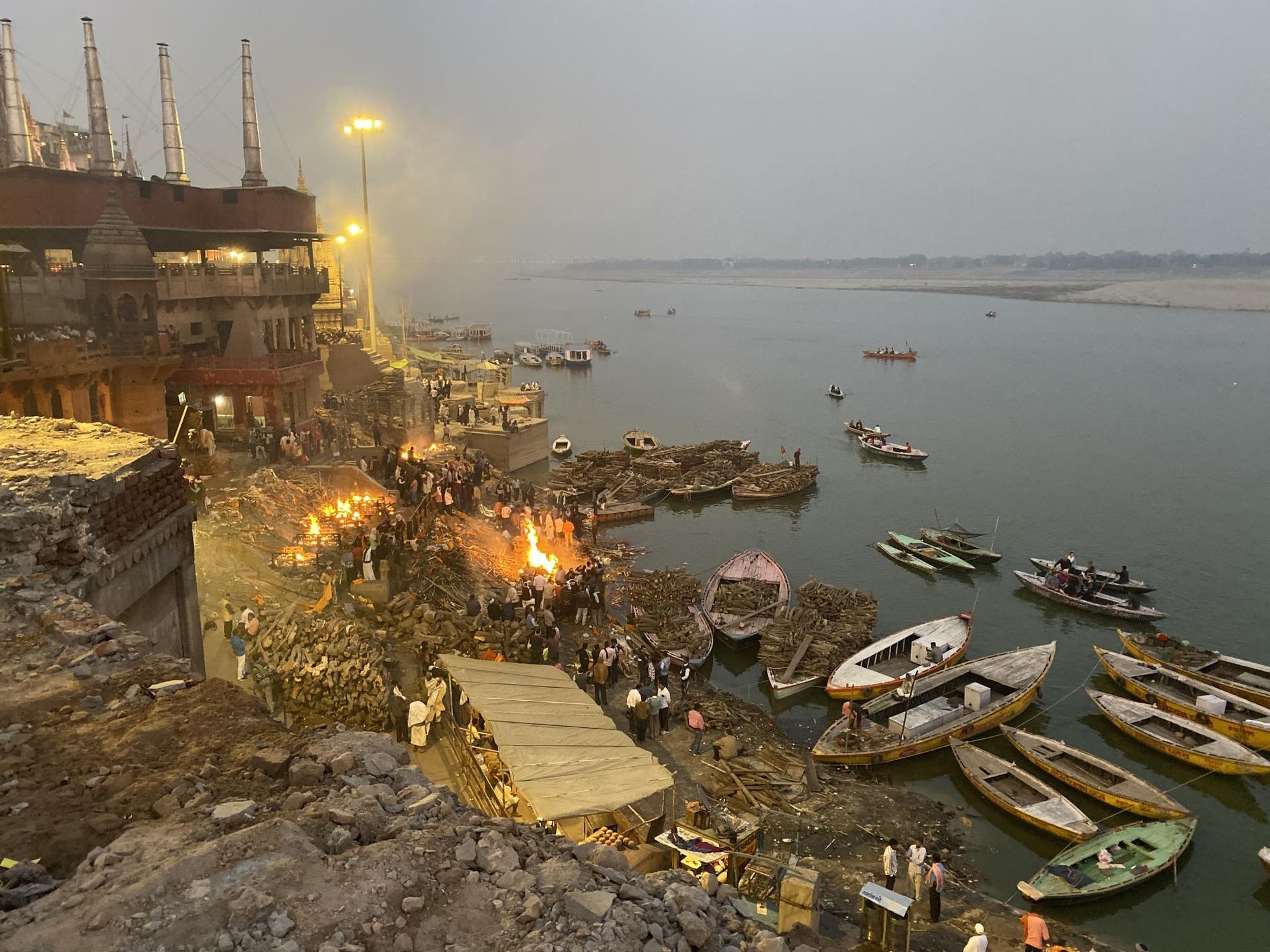 Gangese surnute tuleriit.
