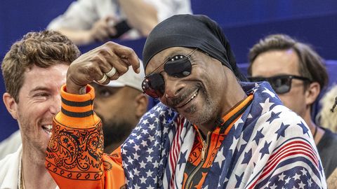 VAATA ISE ⟩ Snoop Dogg üllatab olümpiapublikut eriskummaliste kostüümidega