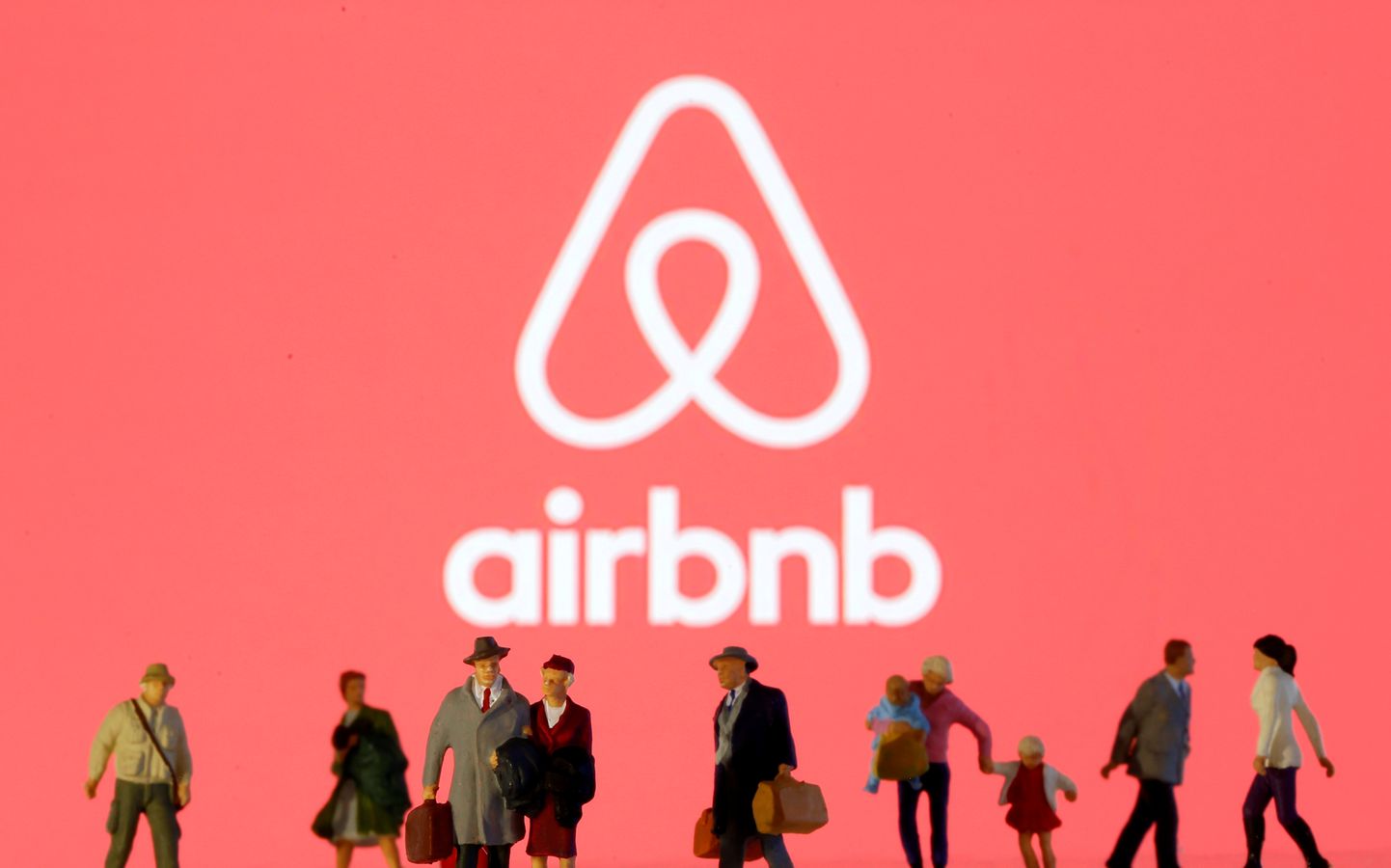 Airbnb logo. Pilt on illustratiivne.