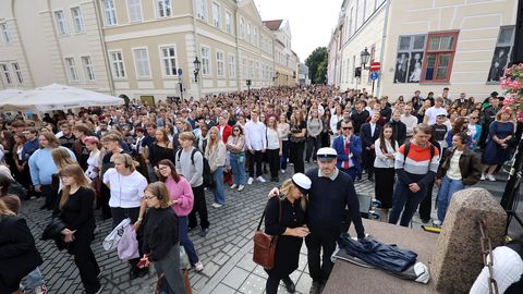 GALERII ⟩ «Väga hirmus on, ikkagi uus koht, uued inimesed!» Enam kui 2000 esmakursuslast alustas ülikooliteed