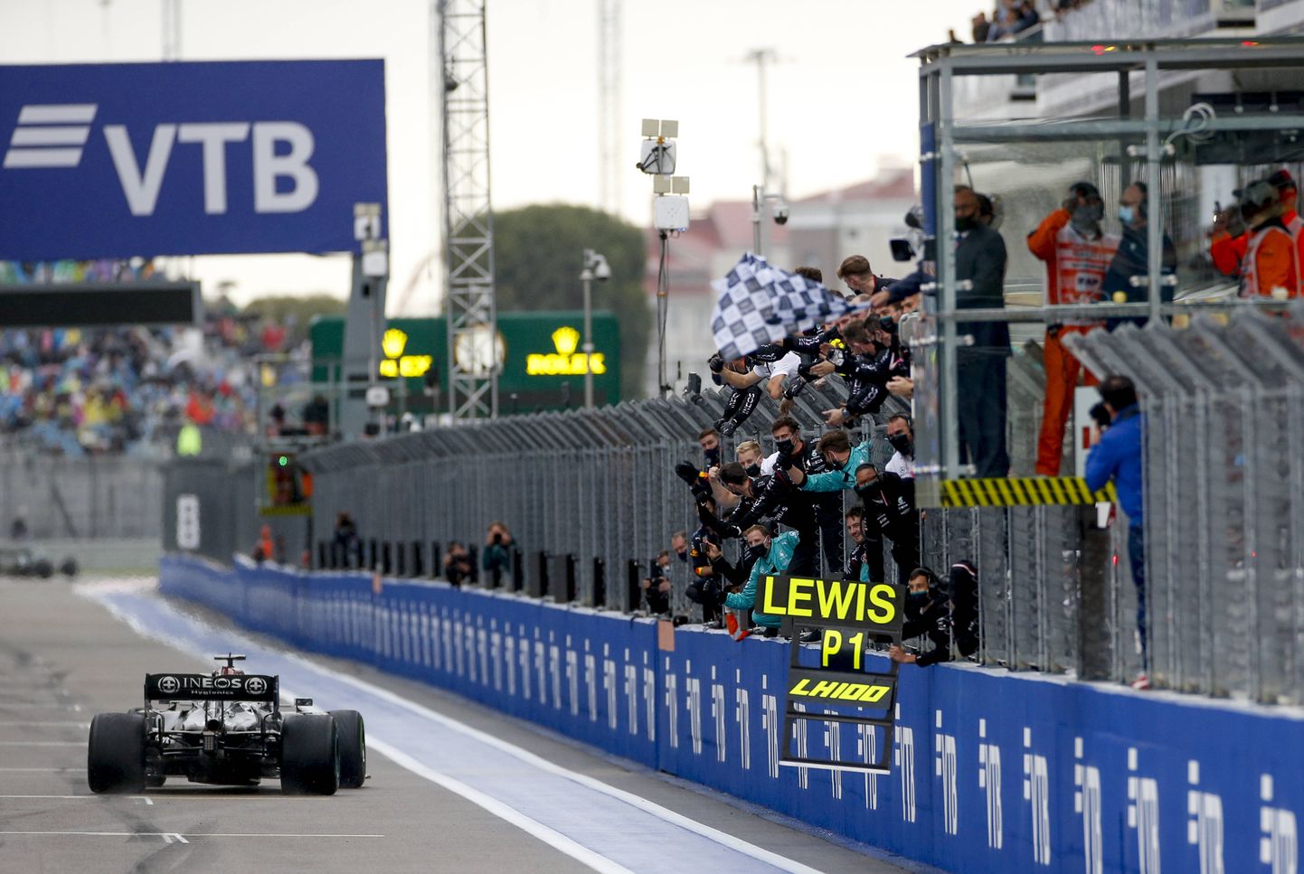 2021. aastal toimunud Sotši Grand Prix võitis Lewis Hamilton (Mercedes).