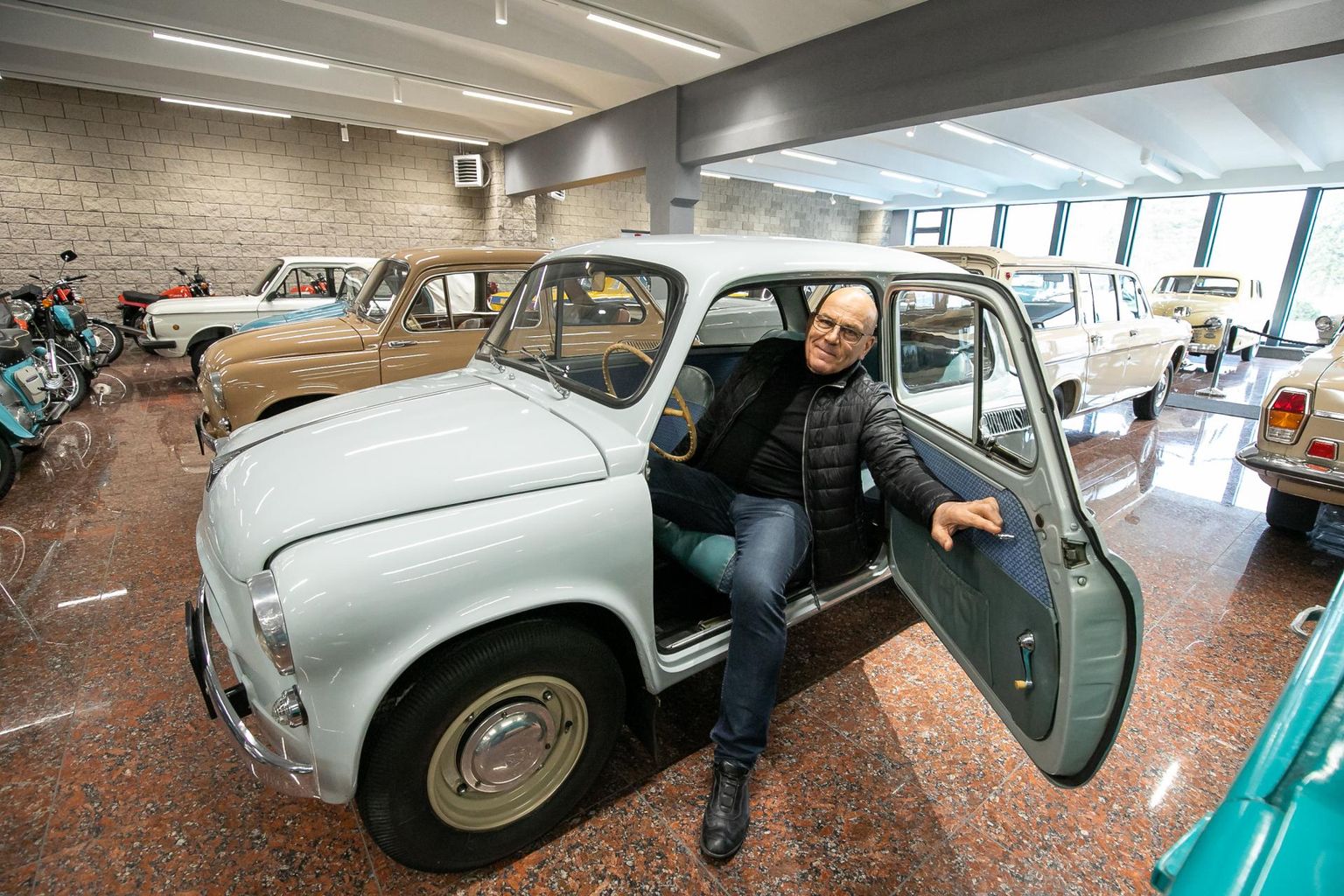 OG Elektral ja firma omanikul Oleg Grossil oli töine aasta, kuid jagus aega ka hobiga tegelemiseks ning oma nõukogudeaegsete autode kollektsiooni täiendamiseks.