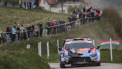 DRAAMA HORVAATIAS ⟩ Liidrina viimasele katsele läinud Neuville sõitis teelt välja ja katkestas