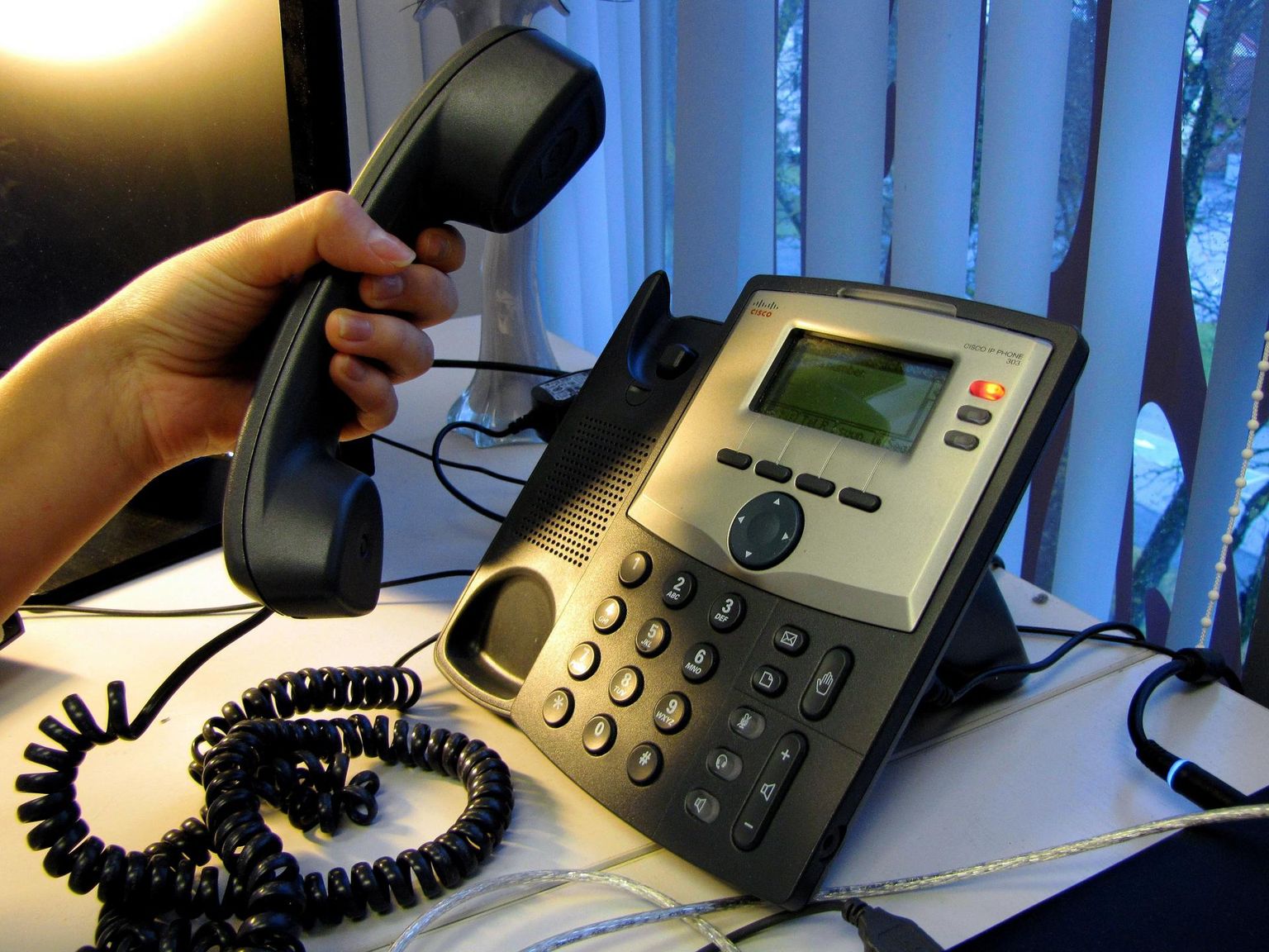 Kriisitelefon 1247 on häirekeskuse hallatav üleriigiline abi- ja infotelefon.