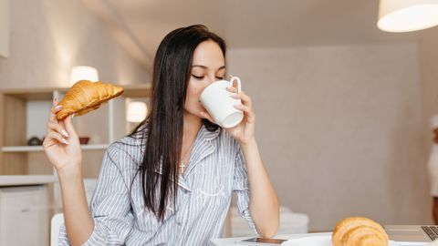 Kohv enne või pärast hommikusööki: kumb on parem valik?
