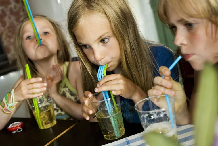 2021. aastast enam plastkõrtest jooki luristada ei saa.
