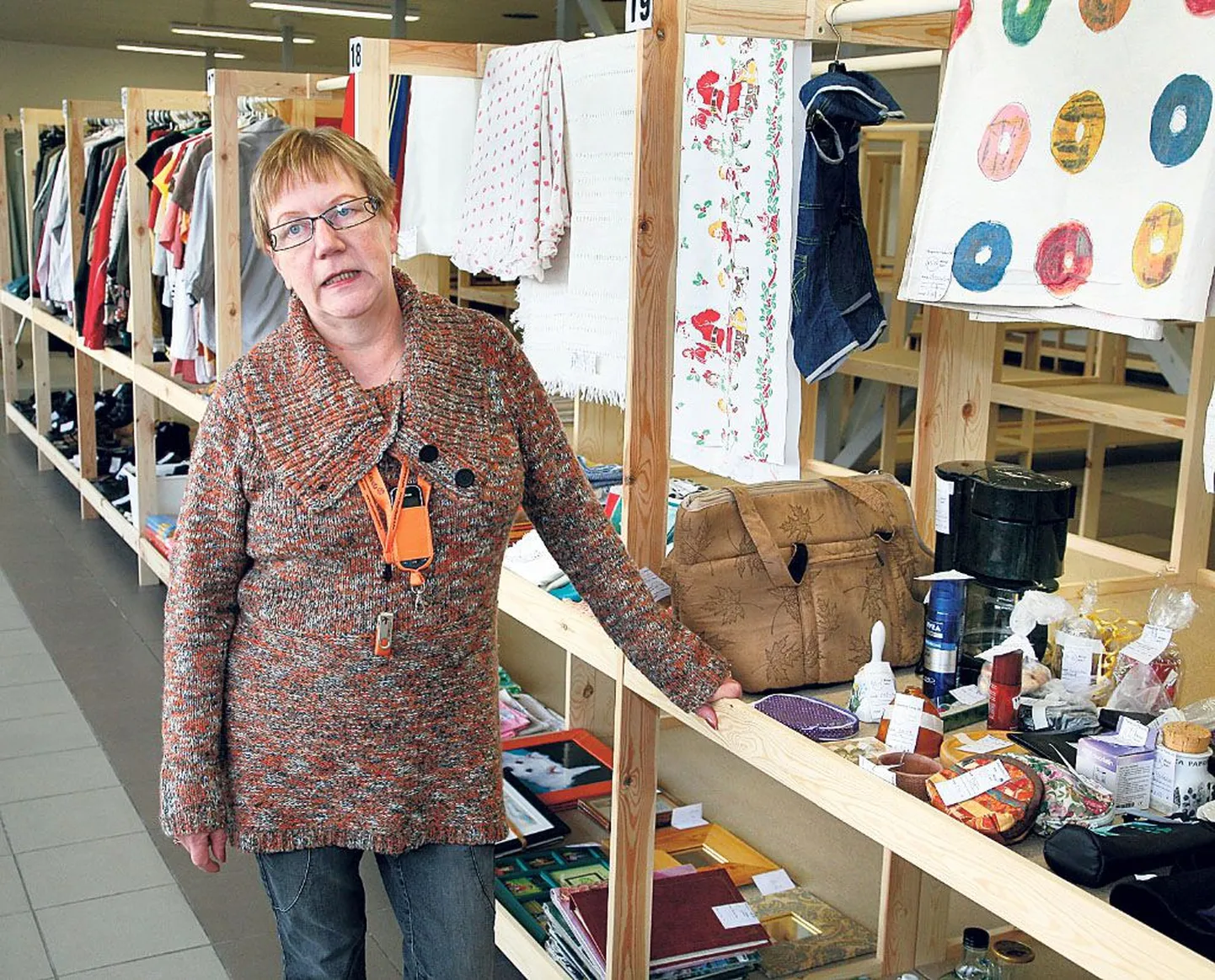 Härma kaubahoovi vast remonditud ruumides alustab peagi tegevust Tänapäeva Täika, mille 90 müügiletti ootavad kaubaga täitmist. Täika juhataja Ritva Koskimaa kutsub pärnakaid siia üleliigsetest asjadest vabanema.