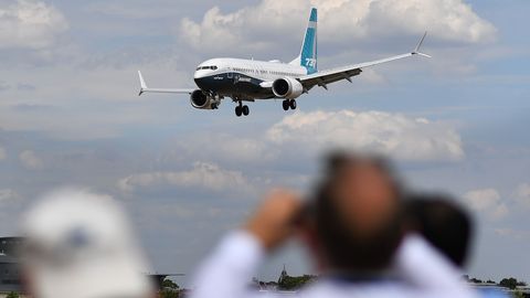 Полеты Boeing 737 MAX будут возобновлены не раньше середины августа 