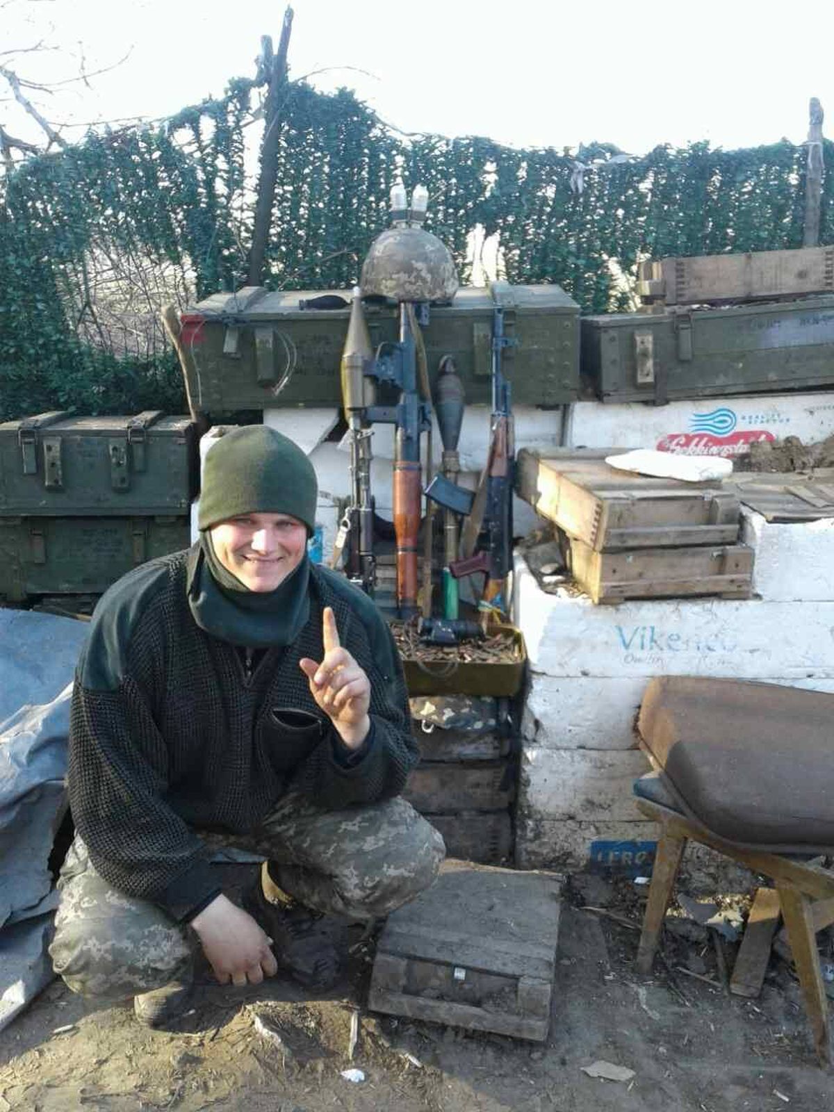 Andrijs Posuhovskis ar ieročiem