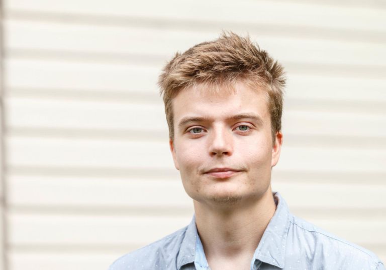 Lõuna-Eesti Postimehe ajakirjanik Siim Saavik kandideerib aasta nooreks ajakirjanikuks.