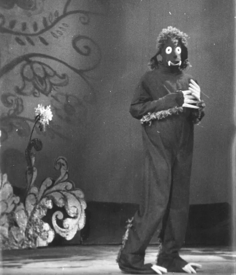 Siin «Helepunane lilleke» (1965).