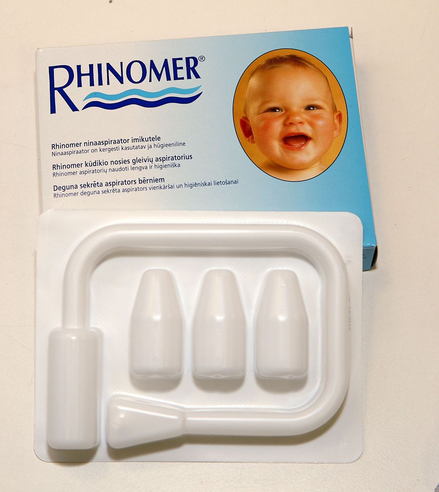 Rhinomeri ninaaspiraator on imikute nohu ravimisel populaarne.
