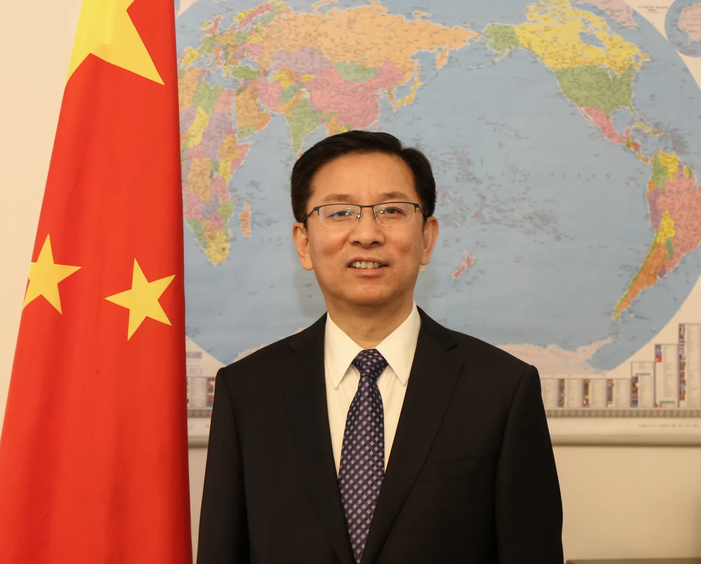 Hiina suursaadik Eestis Li Chao