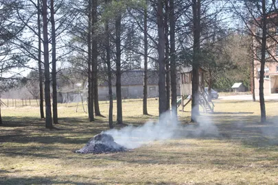 Järelvalveta lõke Koigi külas Järvamaal.