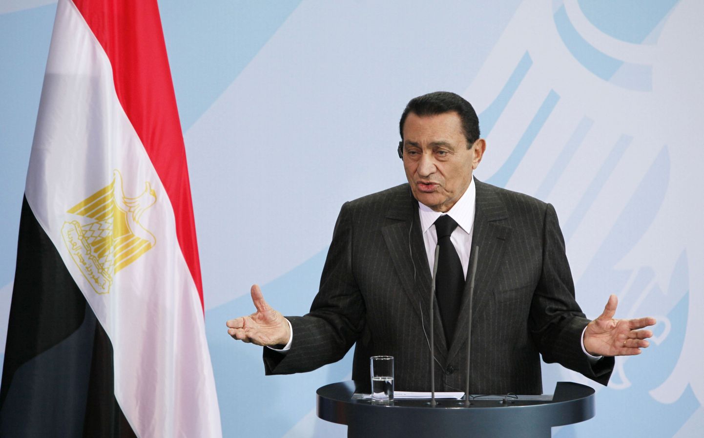 Egiptuse president Hosni Mubarak pressikonverentsil Saksamaal.