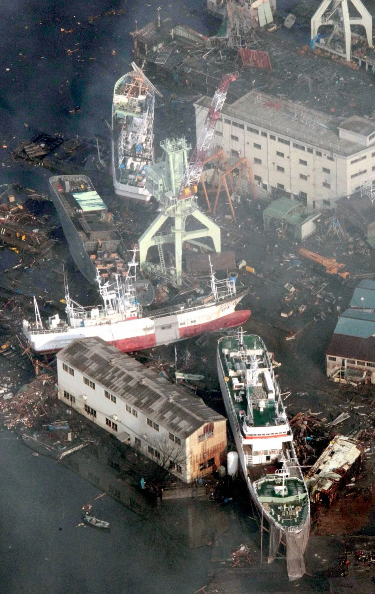 Maavärina ja tsunami tekitatud kahjustused Jaapanis.
