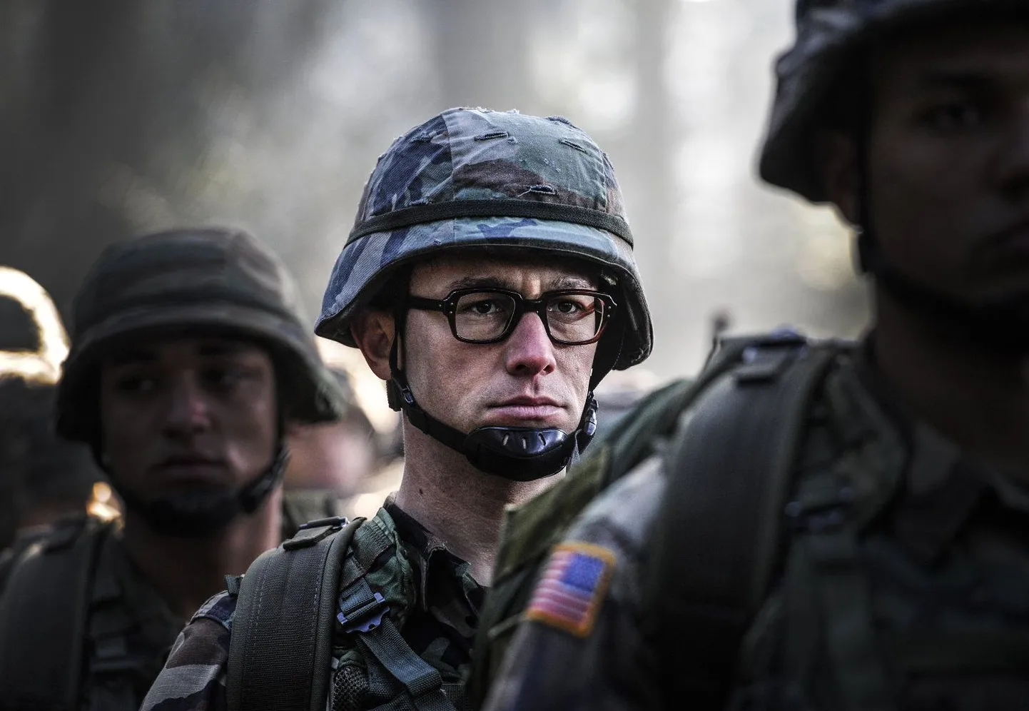 Üllatuslikult ei mõjugi Joseph Gordon-Levitt Edward Snowdeni rollis liiga ilusana.