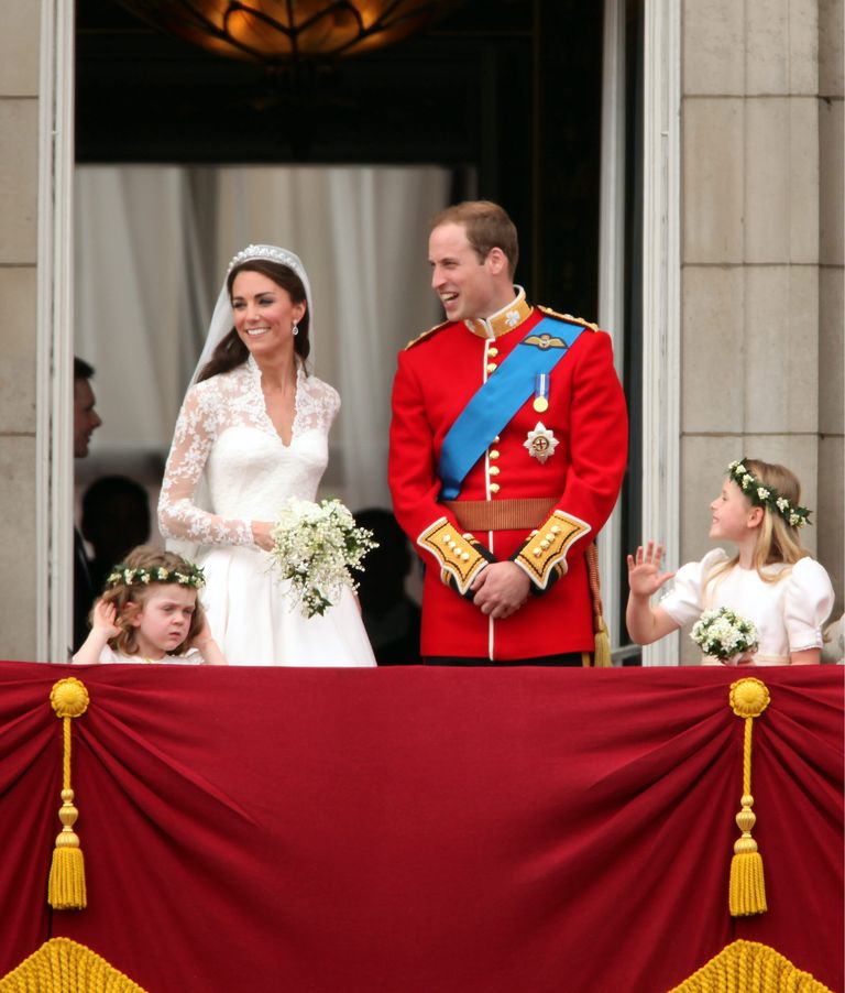 Kate Middleton abiellus prints Williamiga Alexander McQueeni kleidis.