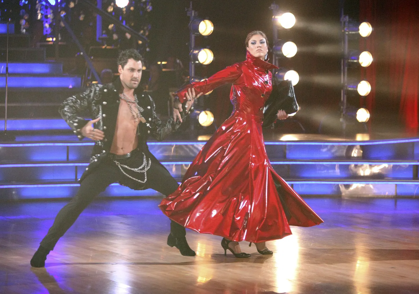 Maksim Chmerkovskiy ja Hope Solo