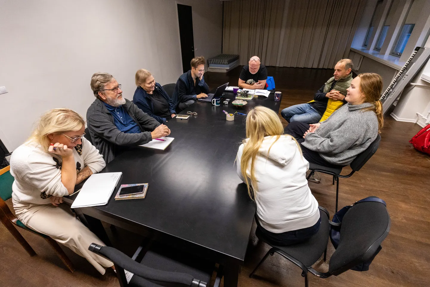 Paide teatri uuslavastuse «Eesti kära» proov. Oktoobri lõpus esietenduma pidanud lavastus jäeti ära.