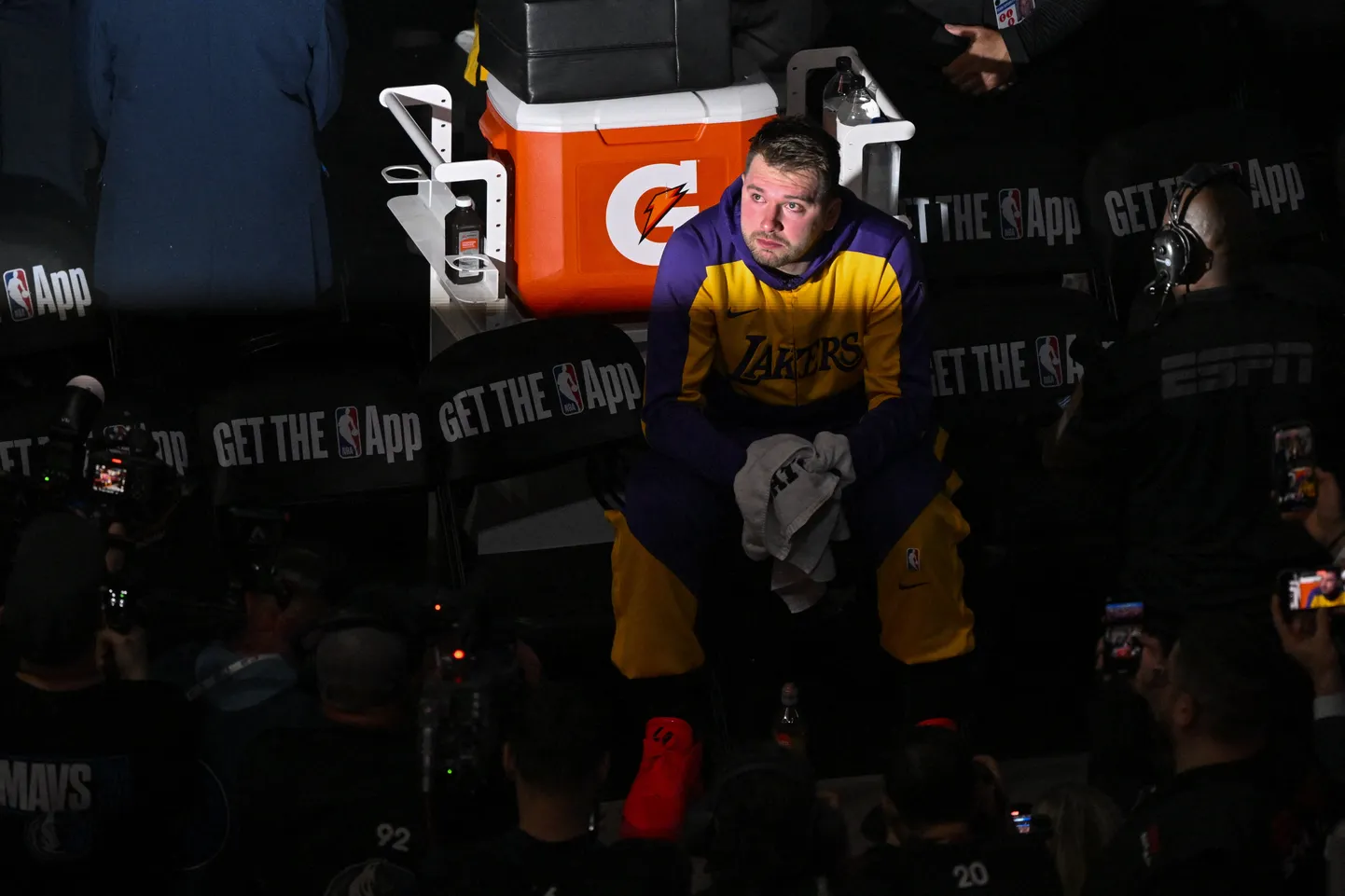 Luka Dončić valas Dallasesse naastes pisaraid.