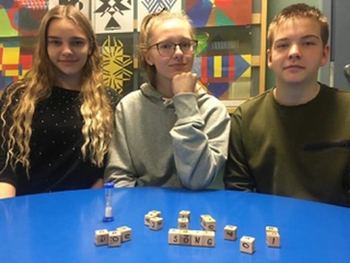 Pildil õpilasfirma SÕNG liikmed.