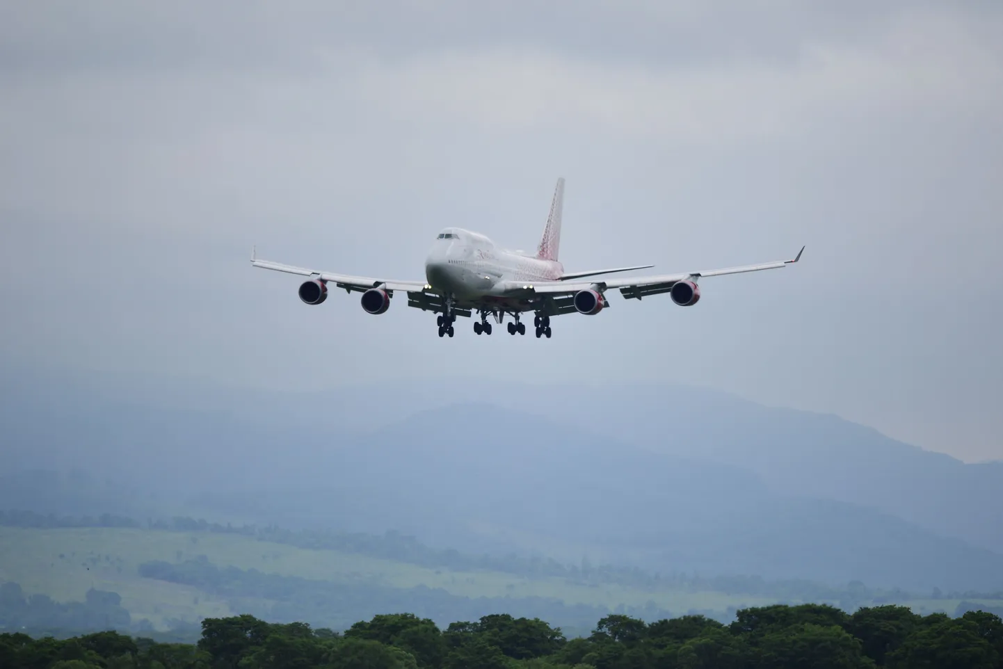 Kõrgõzstanis Biškeki lähedal kukkus alla transpordilennuk Boeing 747