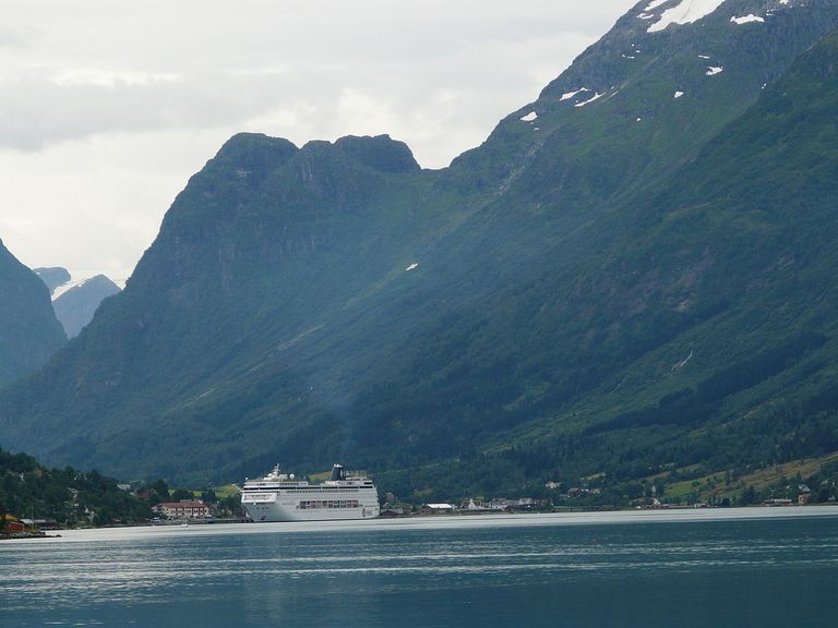 Kruiisilaev Norras Oldenis