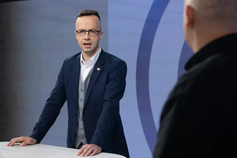 Евгений Криштафович в студии Postimees.