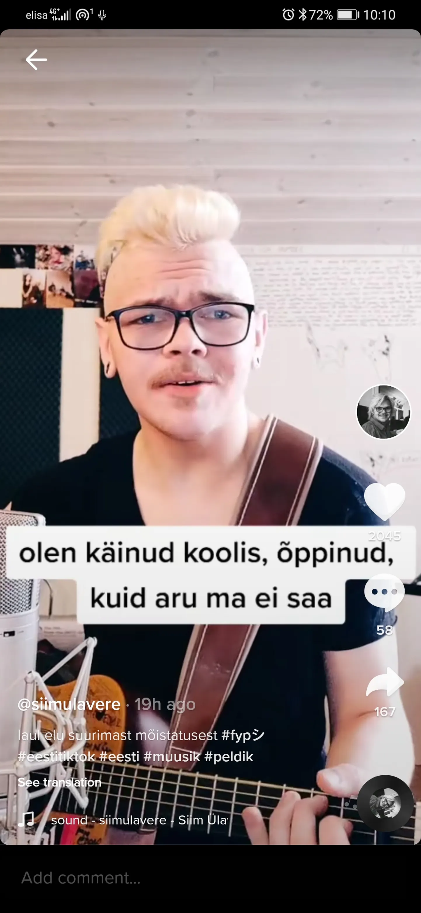 Siim Ülavere TikTokis laulmas.
