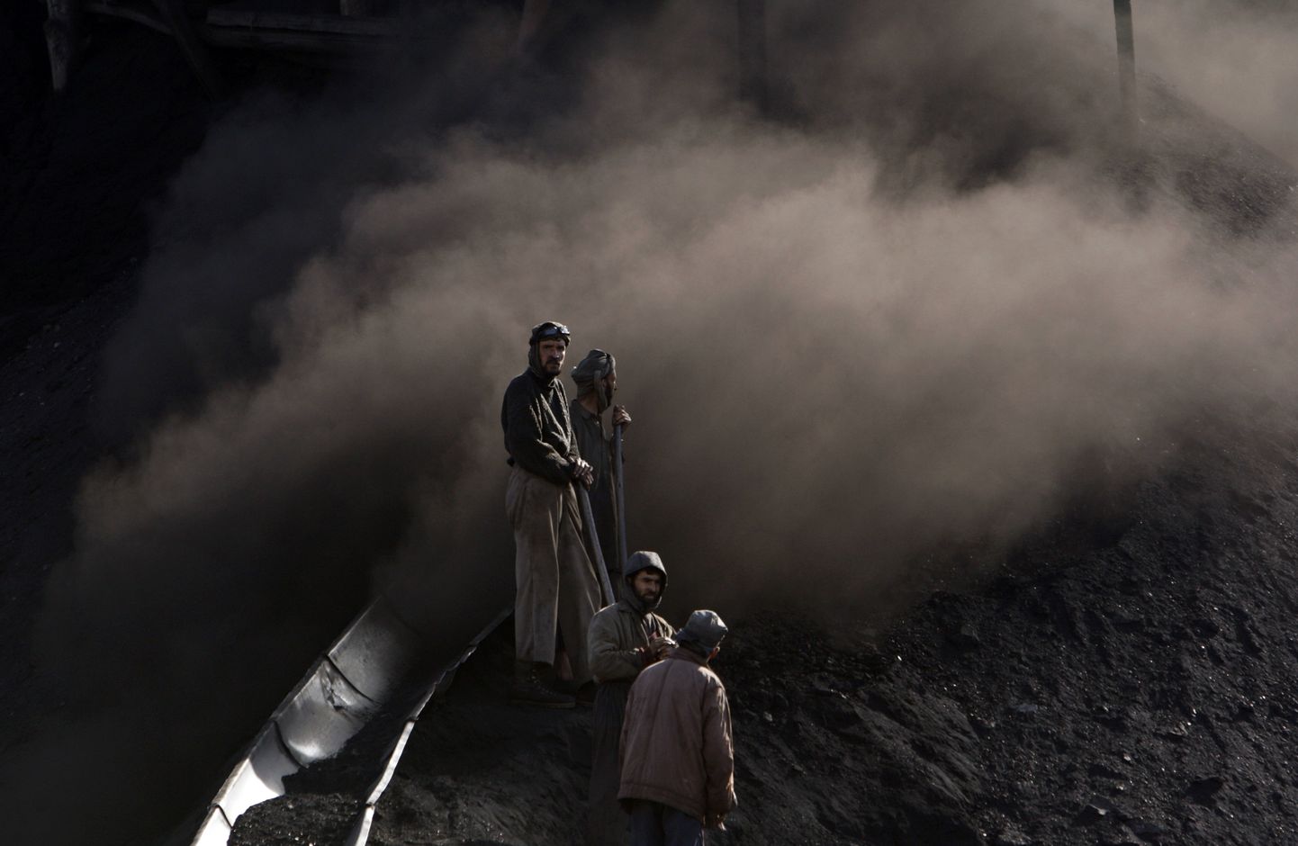 Afganistani kaevurid töötamas Karkari söekaevanduses Pul-i-Kumris.