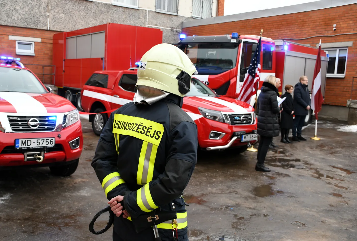 Atklāj ar ASV atbalstu renovēto VUGD depo Daugavpilī