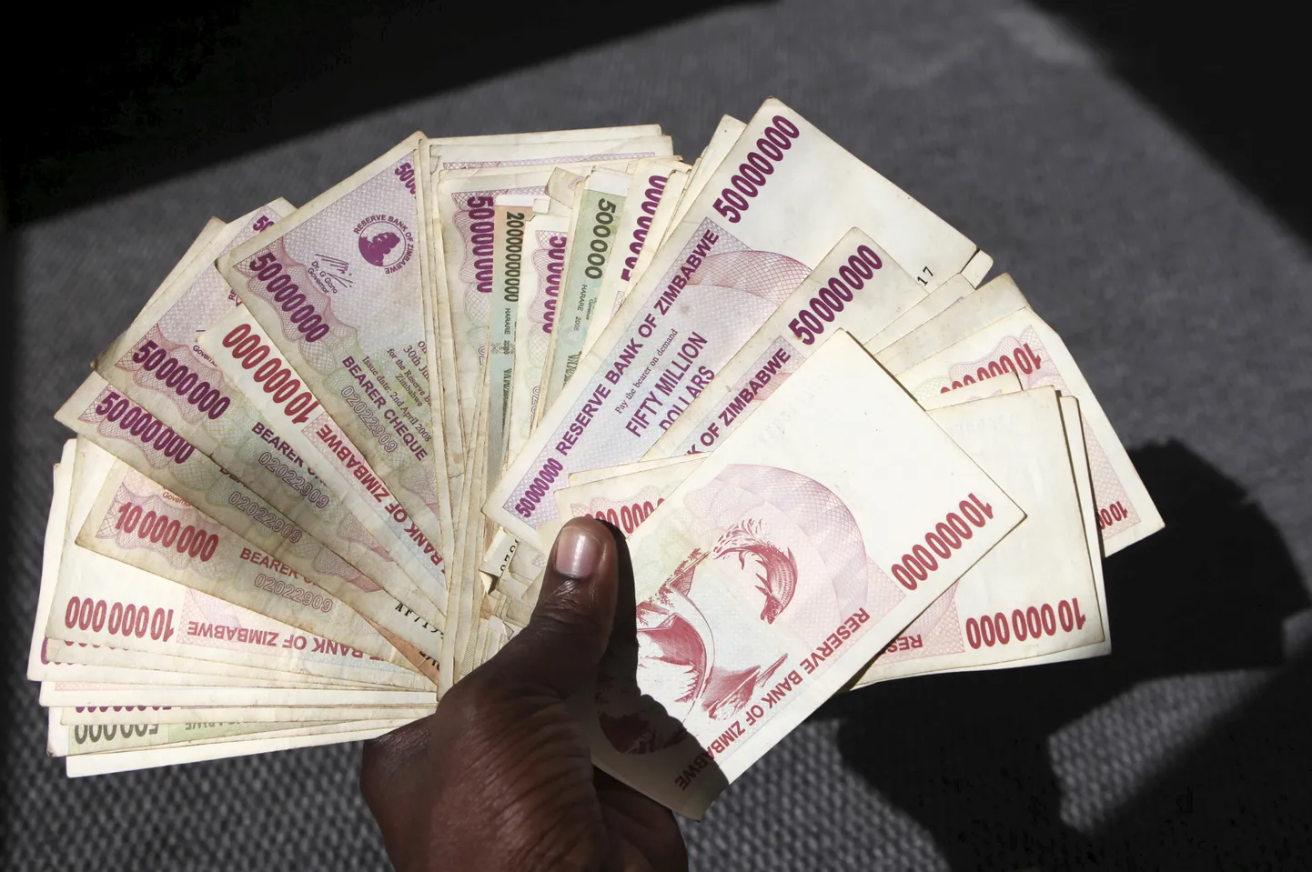Zimbabwe dollarid