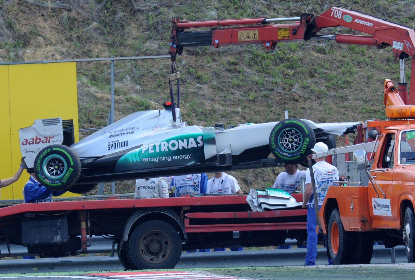 Michael Schumacheri Mercedes pärast avariid.