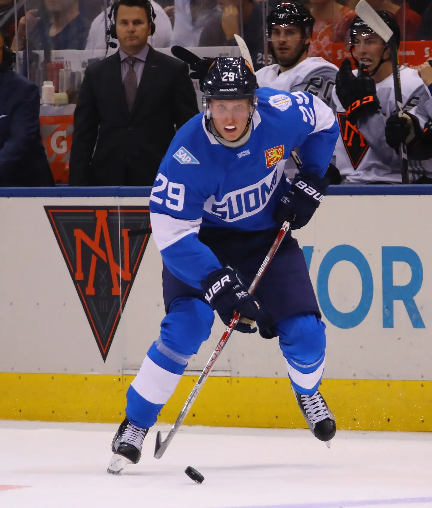 Patrik Laine Soome koondise särgis.