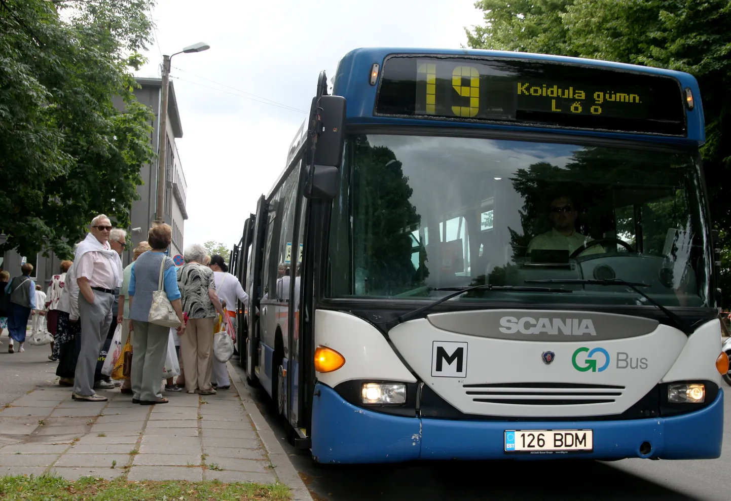 Pärnu linnaliinibuss. Foto on illustreeriv.