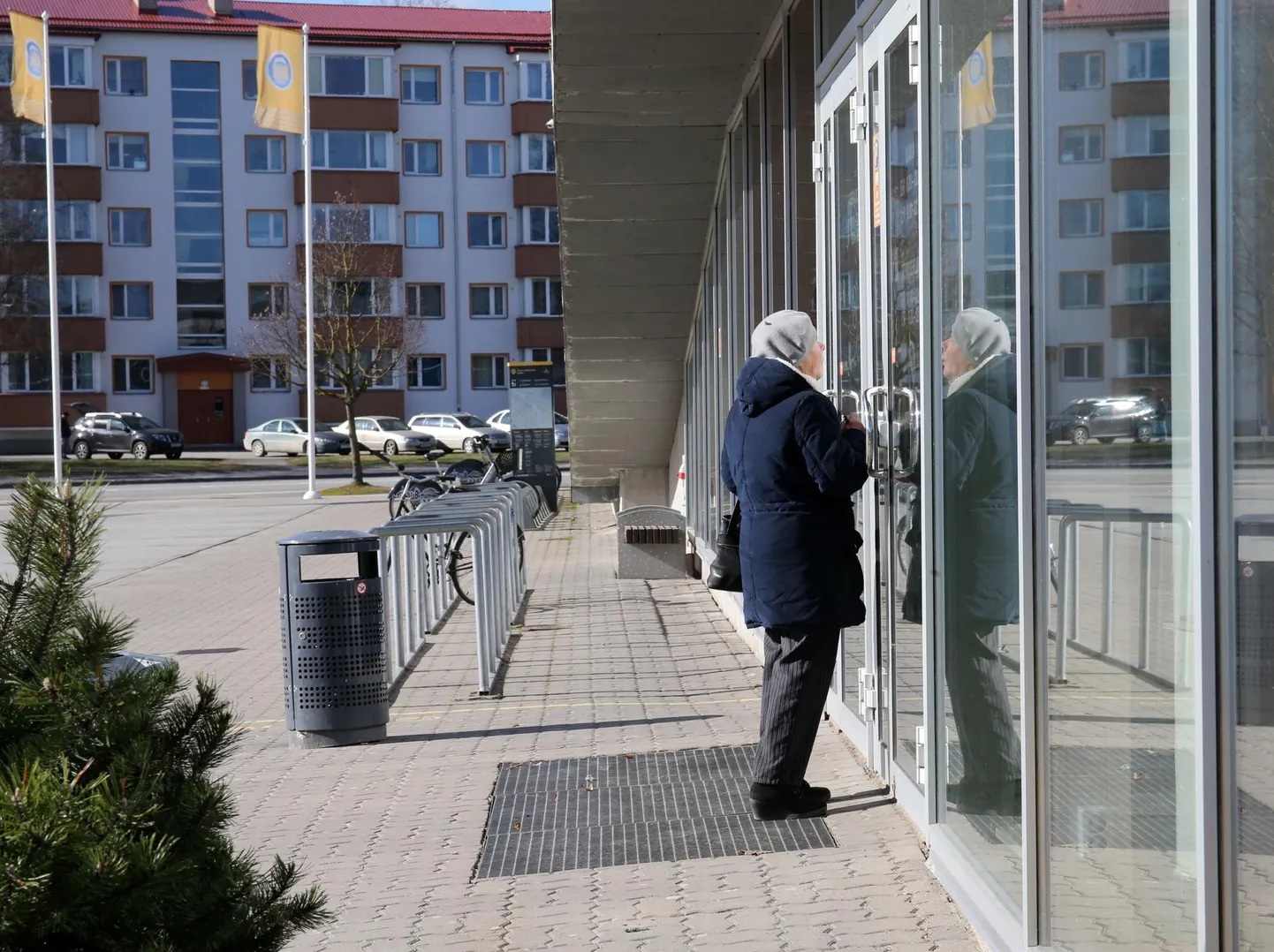Aura veekeskus vähemalt esialgu uute piirangute tõttu uksi kinni ei pane.