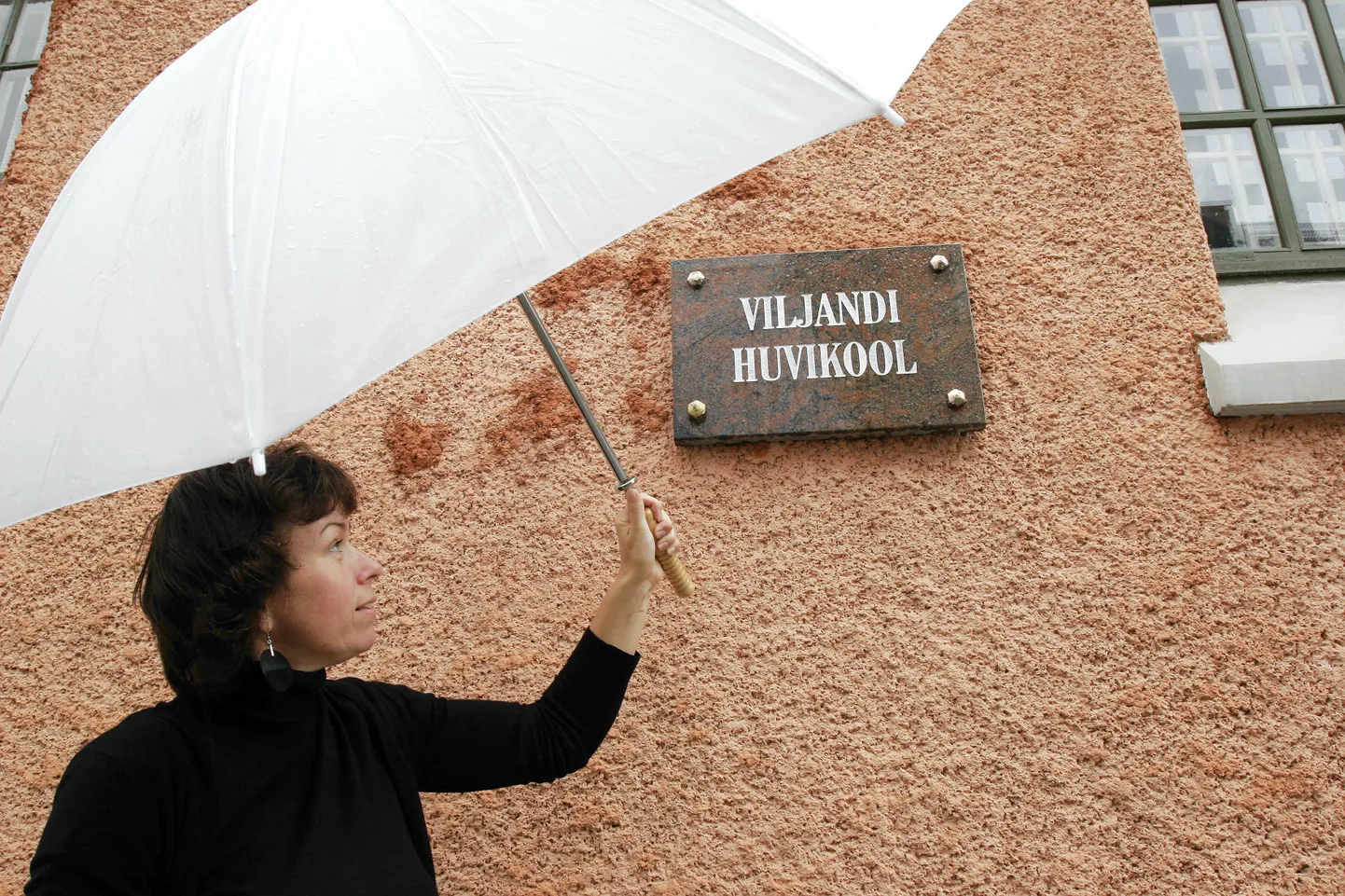 Viljandi huvikooli direktor Anu Peiel ootab huvilisi järgmisel nädalal lahtiste uste päevadele.