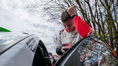 «Kui te ei pahanda, siis ma ei vasta.» Evans jättis teelt väljasõidu põhjuse ütlemata