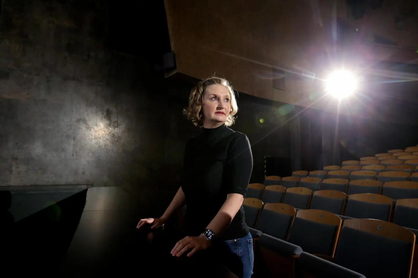 Vanemuise juht Kristiina Alliksaar teatri suure maja saalis.