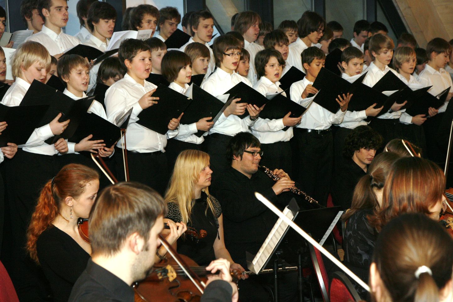 Pühvliaasta alguse tähistamine 
Rotermanni kvartalis. Pildil Püha Miikaeli poistekoor, Tartu Poistekoor ning Collegium Consonante orkester.