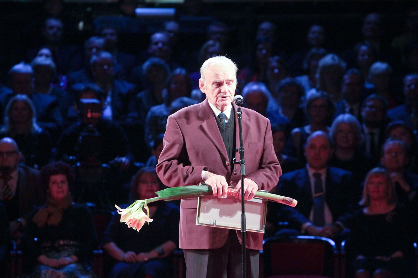 Johannes Noormägi kultuurkapitali aastapreemiate üleandmisel Tallinnas Vene teatris.