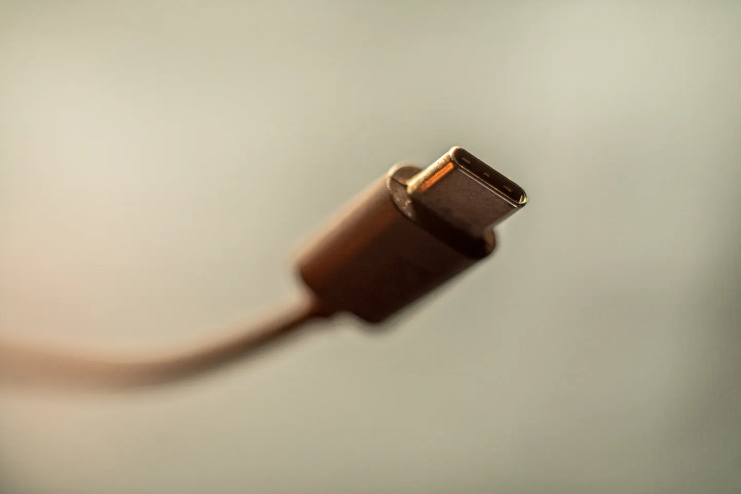 USB-C pistik.