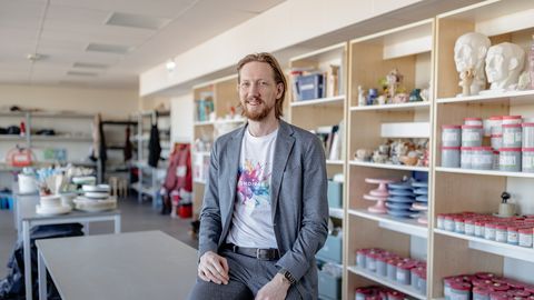 Tallinna huvikooli juht lahkus ootamatult ametist ja kahtlustab keskerakondlase kättemaksu